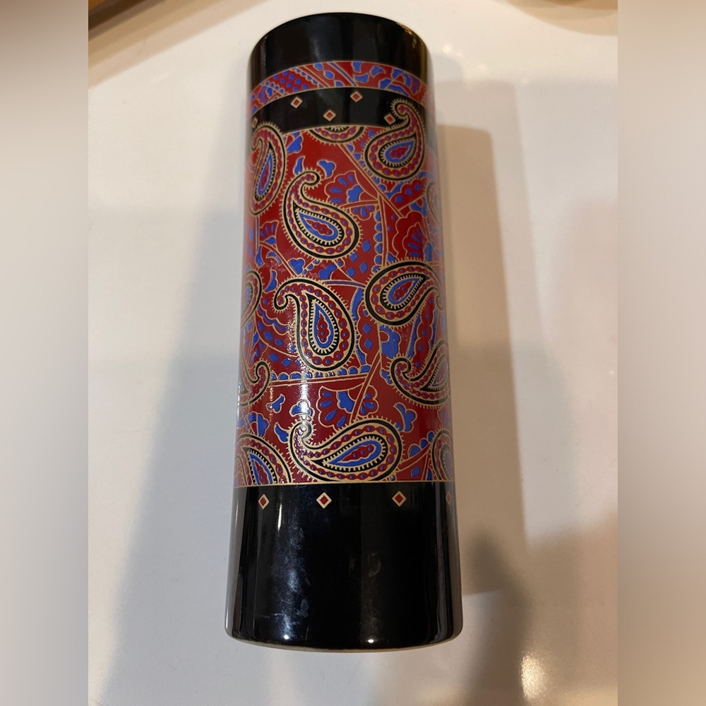 Otagiri (OMC) Mary Ann Baker Paisley Pattern
Porcelain/Stoneware Vase.  
-